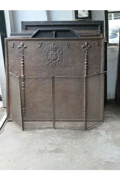 Decorative Antique Fireplace Screen