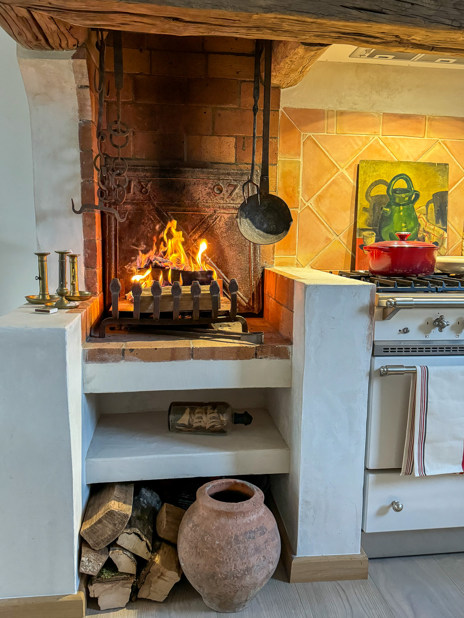 Kitchen Fireplace In Saint Tropez 2